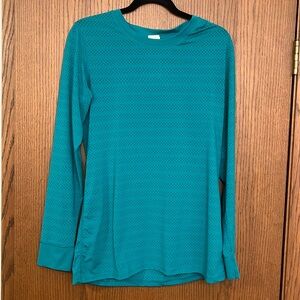ZYIA Women’s Chill Long Sleeve Tee - size Large - EUC